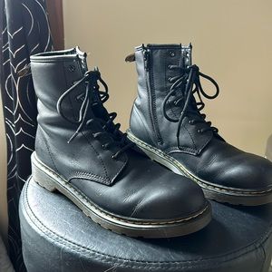 Dr. Marten Boots - size 7 women's